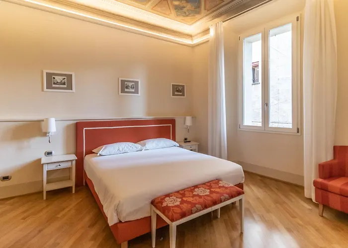 Casa Isolani Piazza Maggiore 1.0