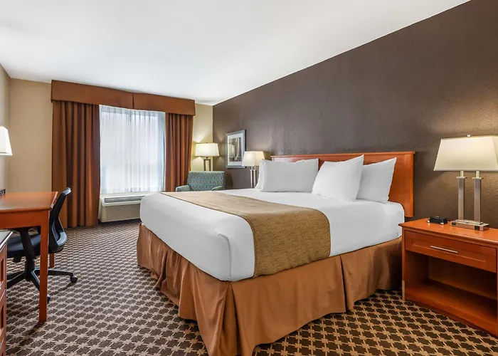 Best Western Strathmore Inn