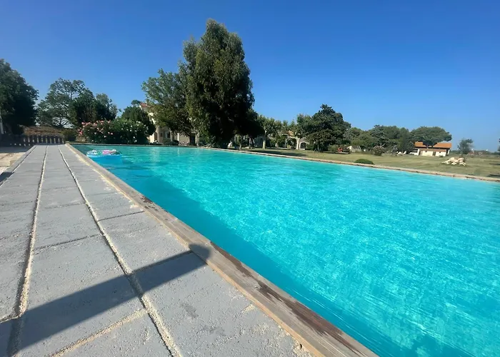 Hotel Mas du Grand Peloux à Port-Saint-Louis-du-Rhône