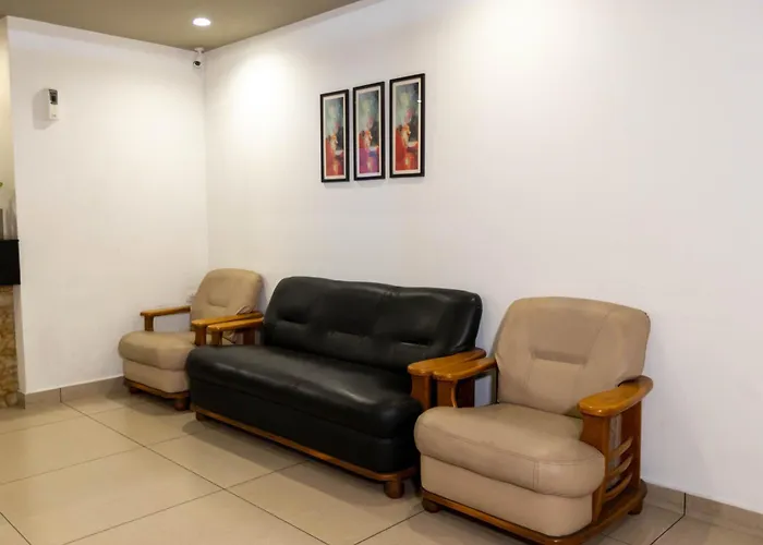 Aryaas Residency Nettoor