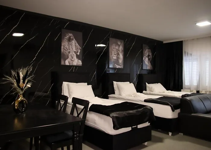 Melange Rooms