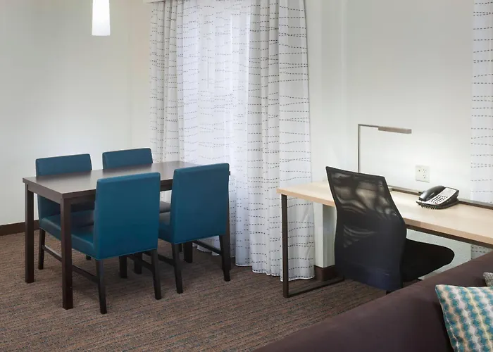 Residence Inn Kansas City Country Club Plaza