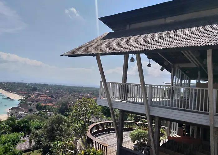 Jenggala Hill Hotel Nusa Lembongan 