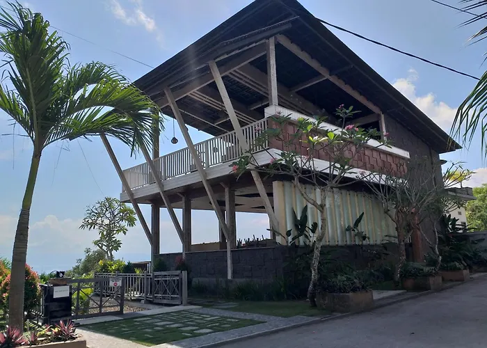 Jenggala Hill Hotel Nusa Lembongan 