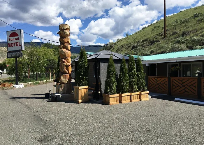 Sunset Motel Cache Creek
