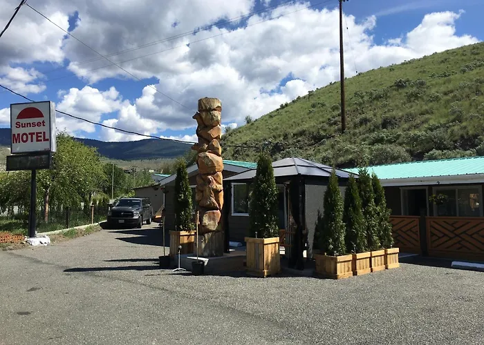 Sunset Motel Cache Creek