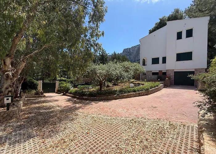 Villa Rubino Mondello Guest house - By Rentalbeb Italy Palermo