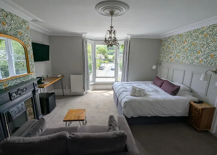 Four Seasons Guesthouse Castleton 