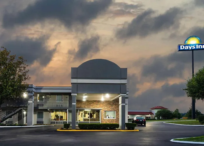 Days Inn By Wyndham Clarksville Tn