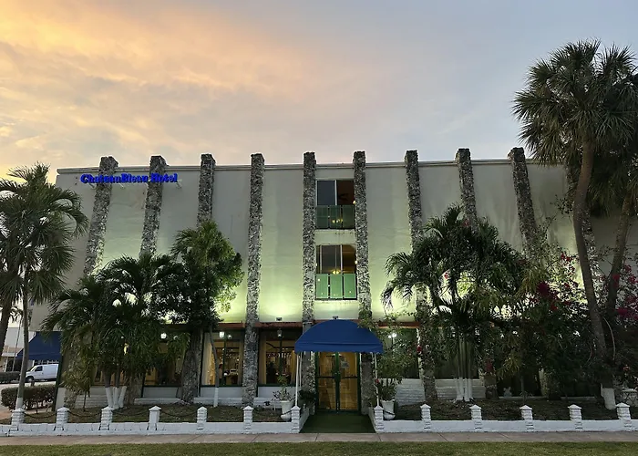 Hotel Chateaubleau Coral Gables