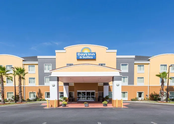 Days Inn & Suites By Wyndham Savannah North I-95 Port Wentworth