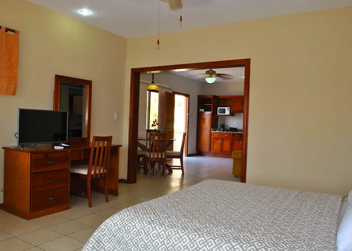 Vista Bahia Beach Resort