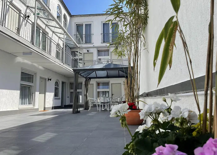 City Lounge Hotel