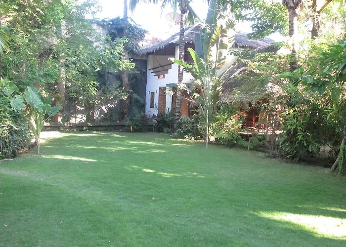 Bamboo Bungalows Resthouse Balabag 