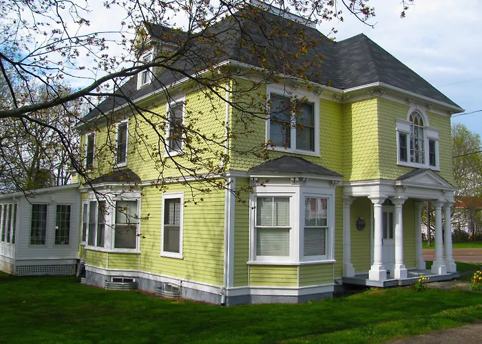 Le Griffon Bed & Breakfast Shediac