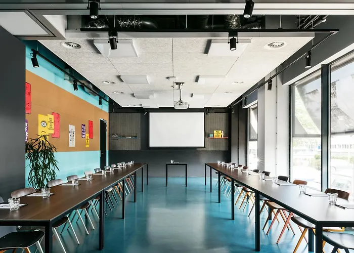 The Social Hub Amsterdam West 4 Star Hotel