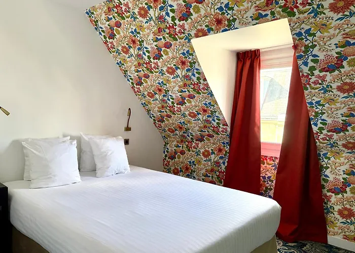 New Hotel République Parigi