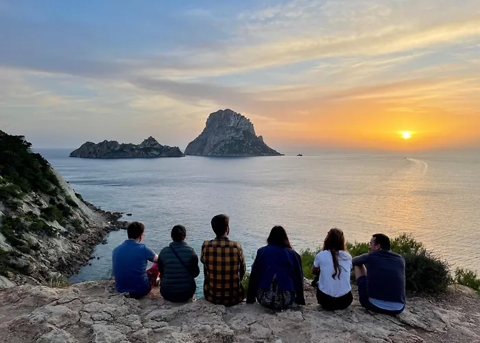 Outsite Ibiza - Work, Connect, Explore Es Canar 