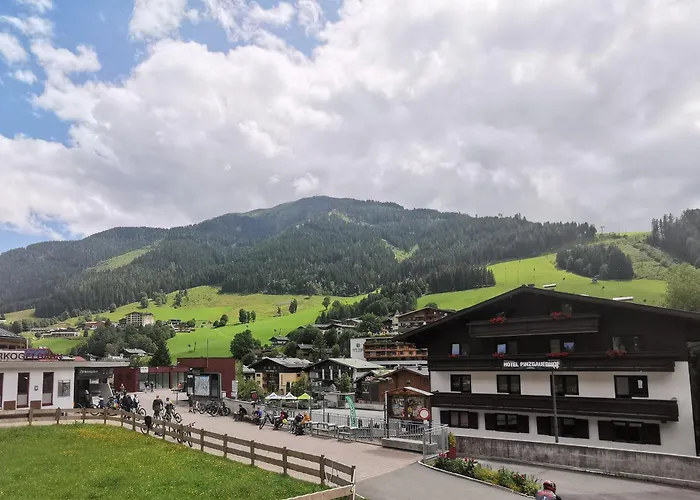 Hotel Pinzgauerhof - Inclusive Evening Dinner