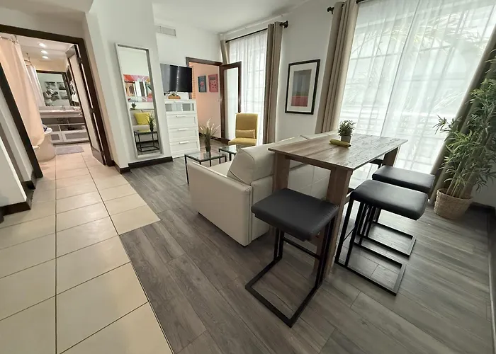 Strand Ocean Drive Suites
