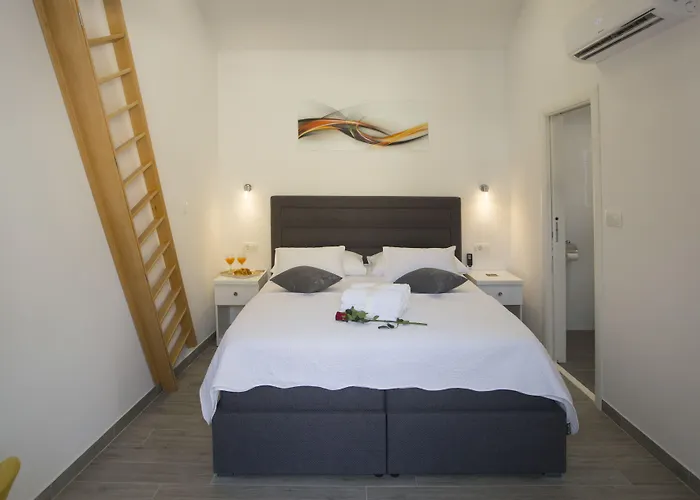 Central Old Town Rooms