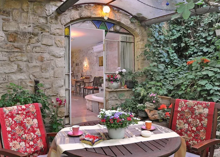 Pina Balev Inn Rosh Pinna
