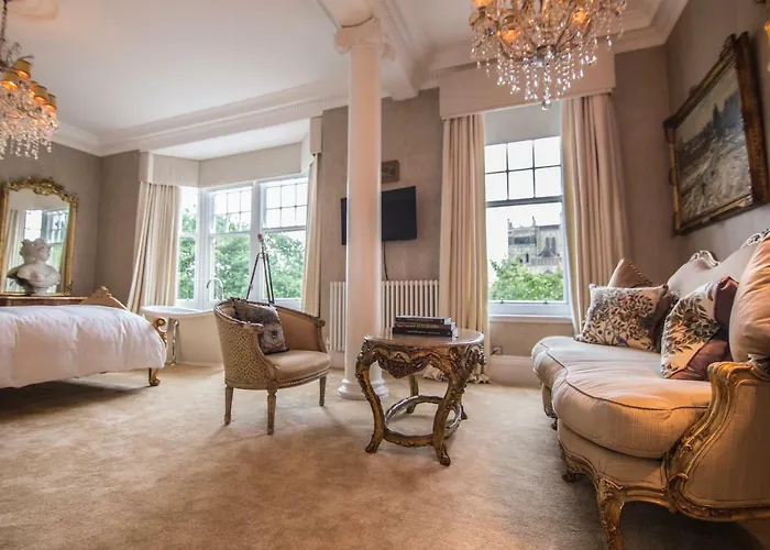 Forty Winks Guest House & Residence Durham